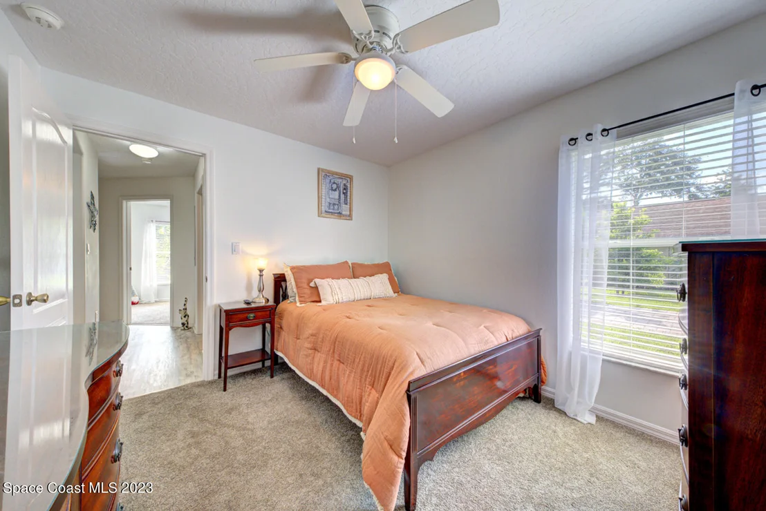 Photo of 1061 Meadowbrook Road NE