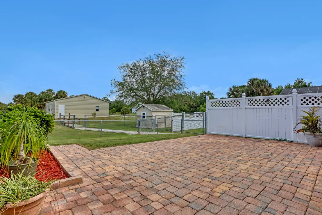 Photo of 1840 Barton Boulevard
