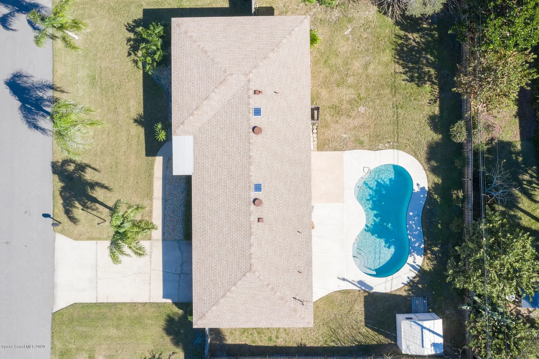 Photo of 565 Seabreeze Drive