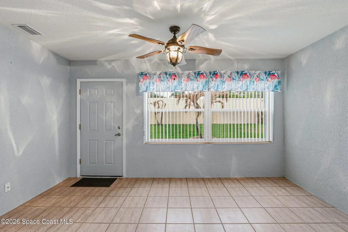 Photo of 934 S Fork Circle