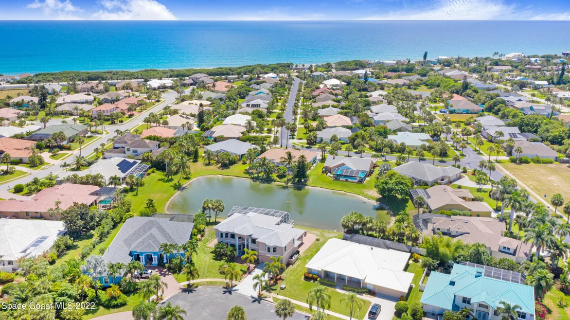 Photo of 334 Island Drive