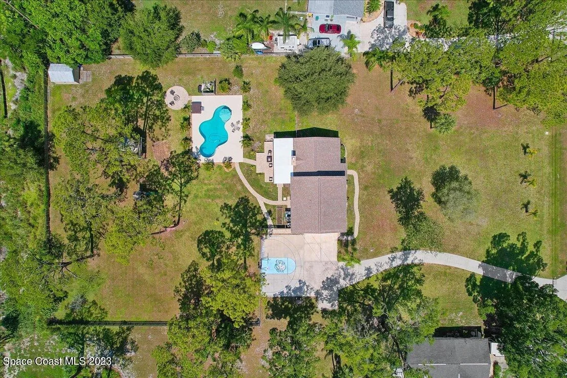 Photo of 8615 Sylvan Drive