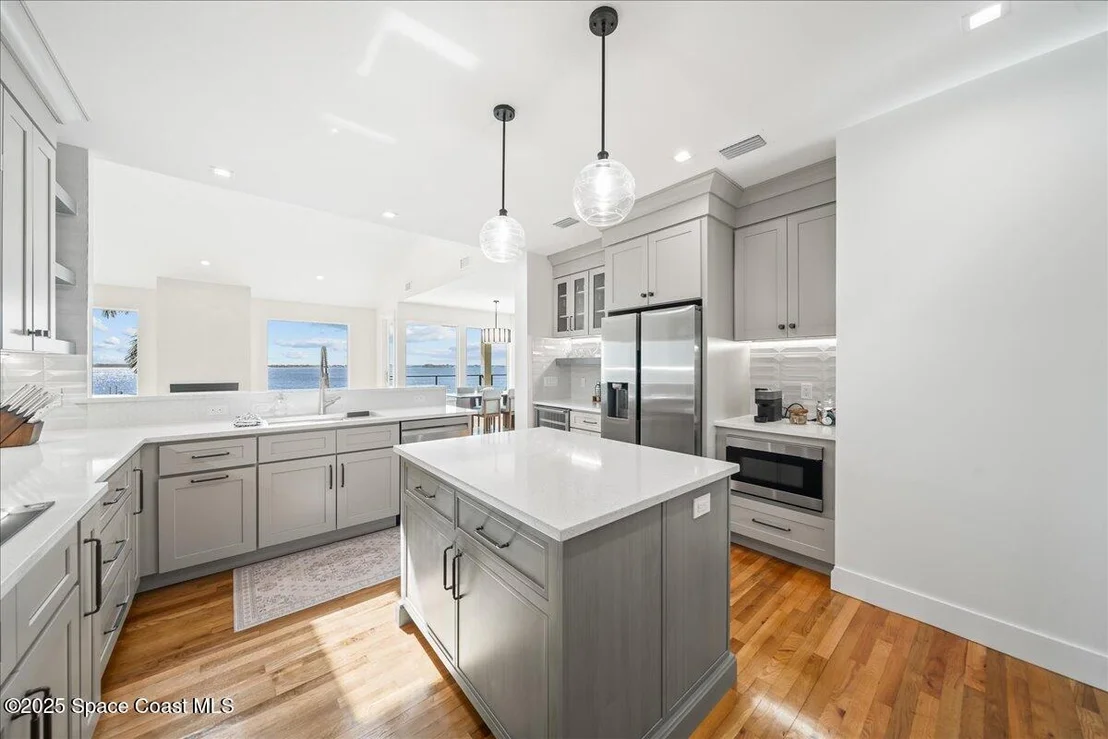 Photo of 182 Bayshore Drive