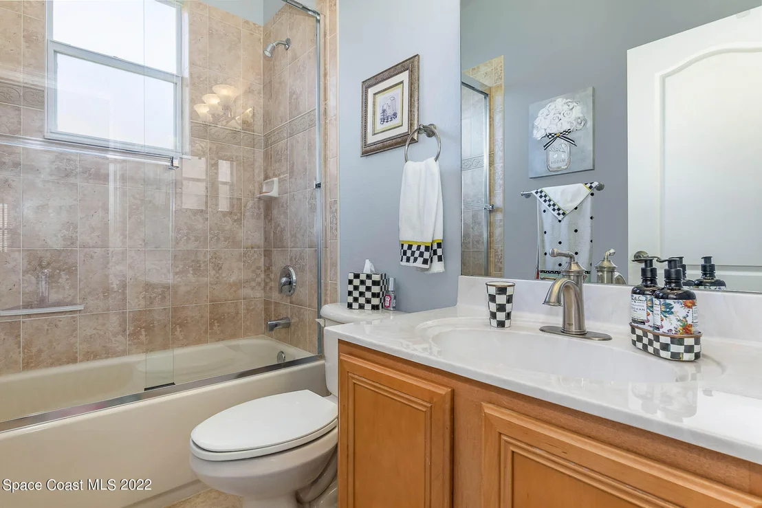 Photo of 1836 Windbrook Drive SE