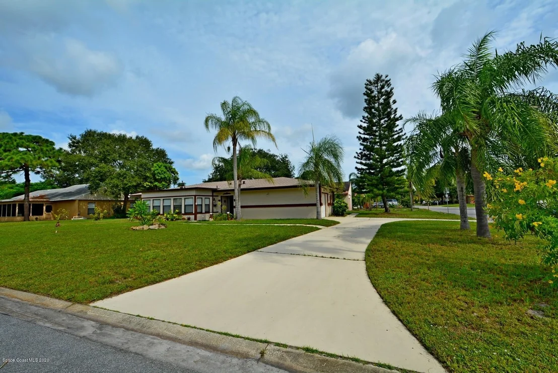 Photo of 295 Myrtlewood Road