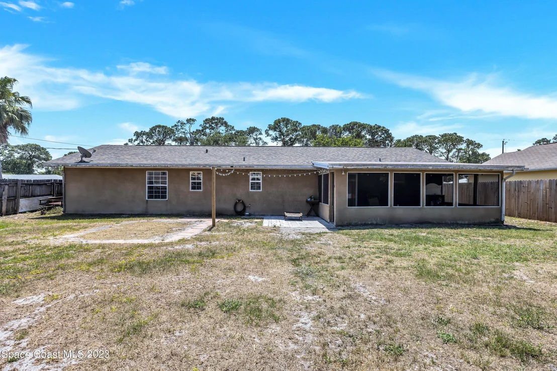 Photo of 5182 Jamaica Road