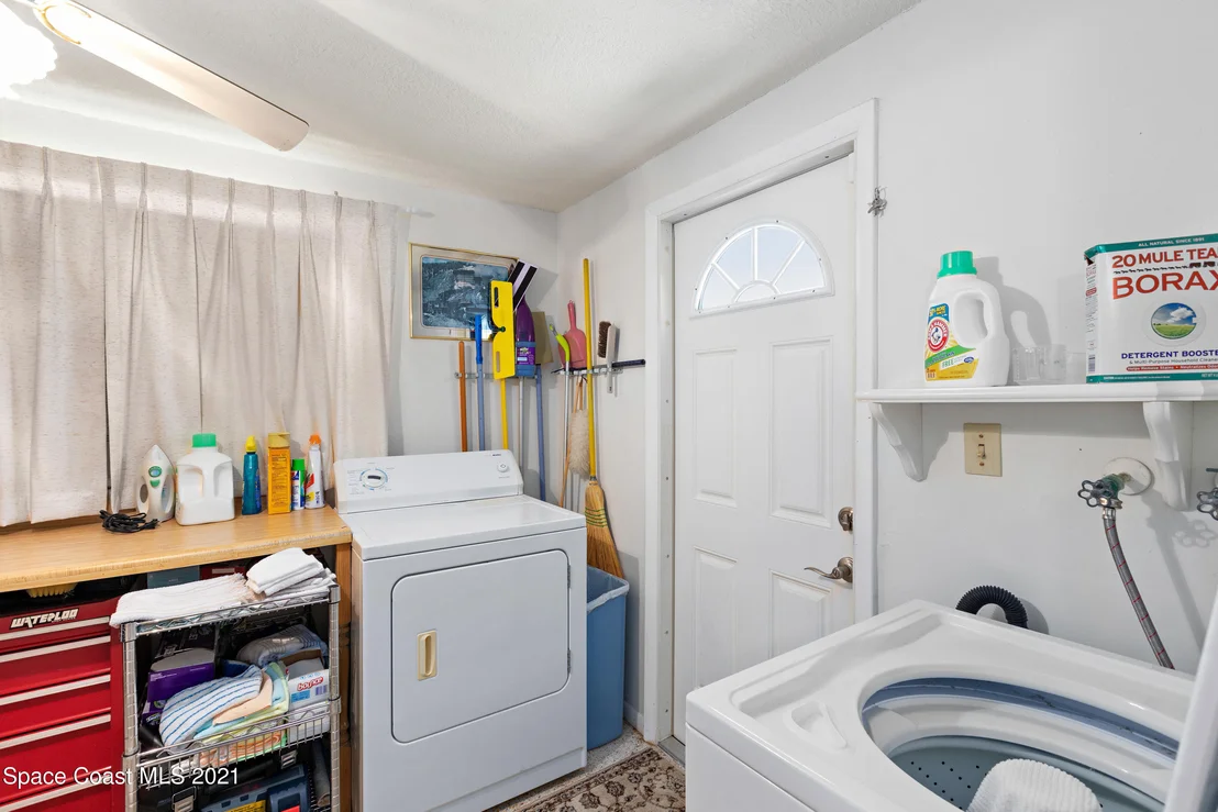Photo of 584 Westminster Avenue