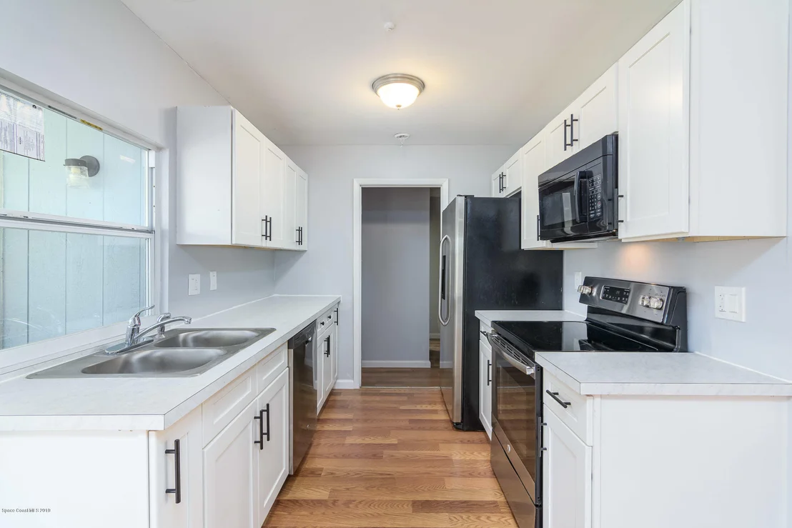 Photo of 1111 Cotton Road NE