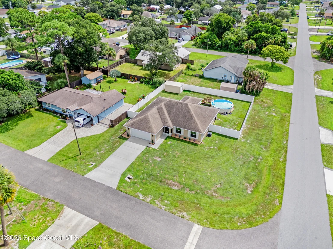 Photo of 5931 Midway Avenue