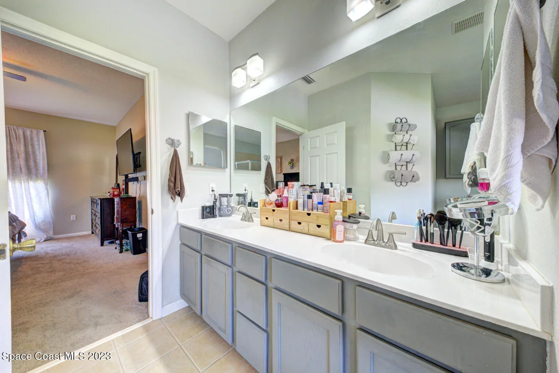 Photo of 194 Dryden Circle