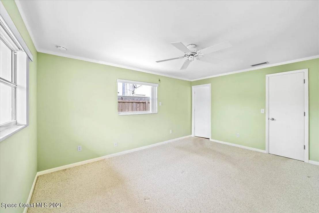 Photo of 320 Bahama Drive