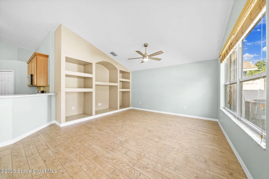 Photo of 574 Sedgewood Circle