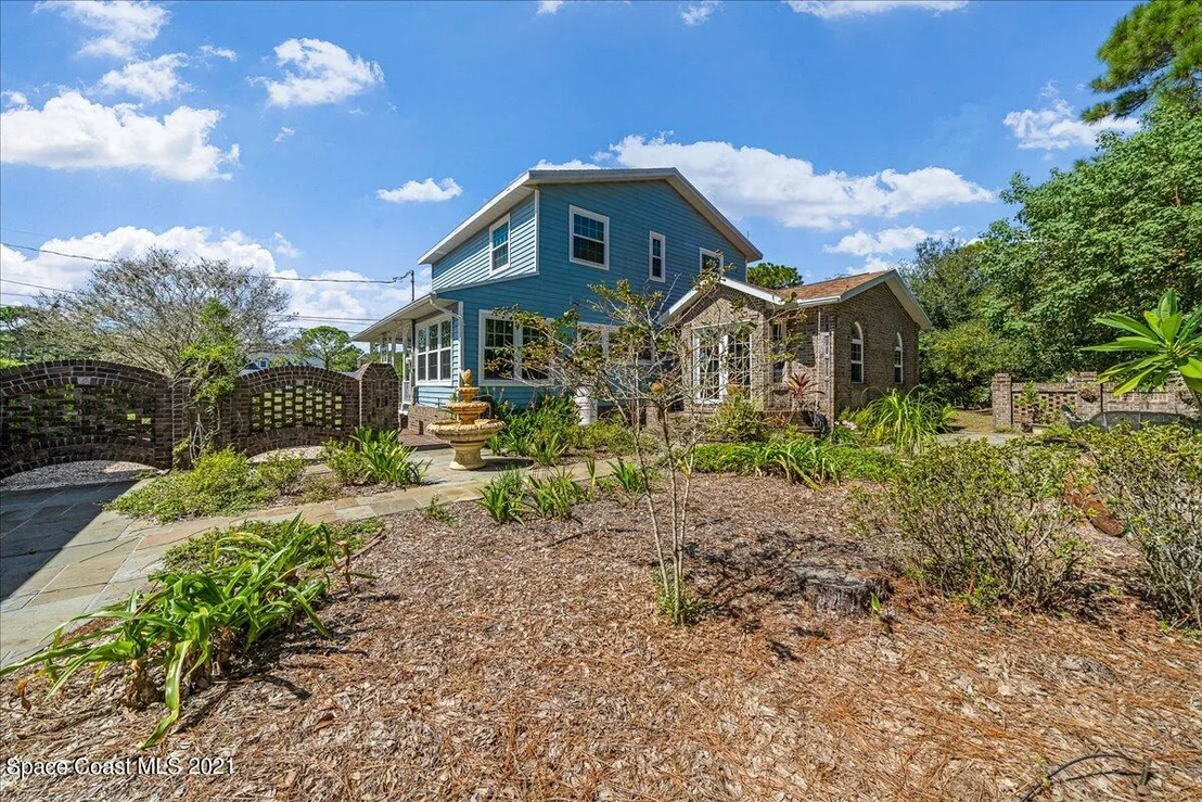 Photo of 1825 Eva Lane