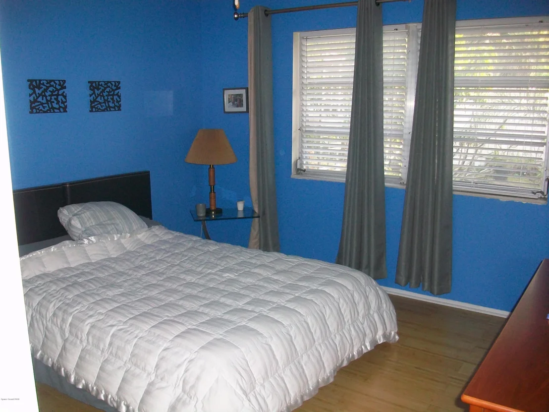 Photo of 913 Darwin Lane NE