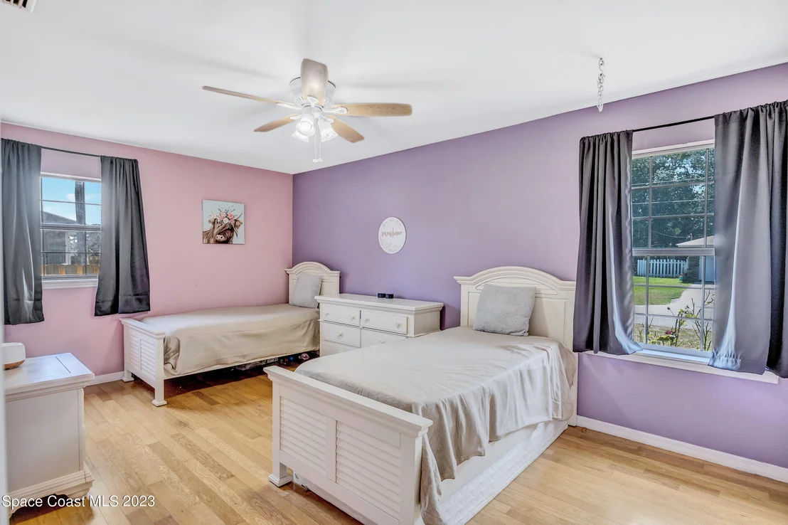Photo of 5182 Jamaica Road