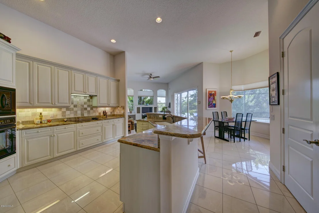 Photo of 8317 Cromwell Place