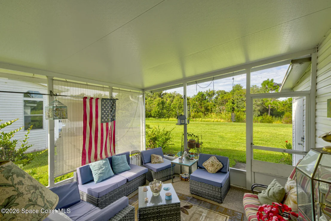Photo of 385 Outer Drive