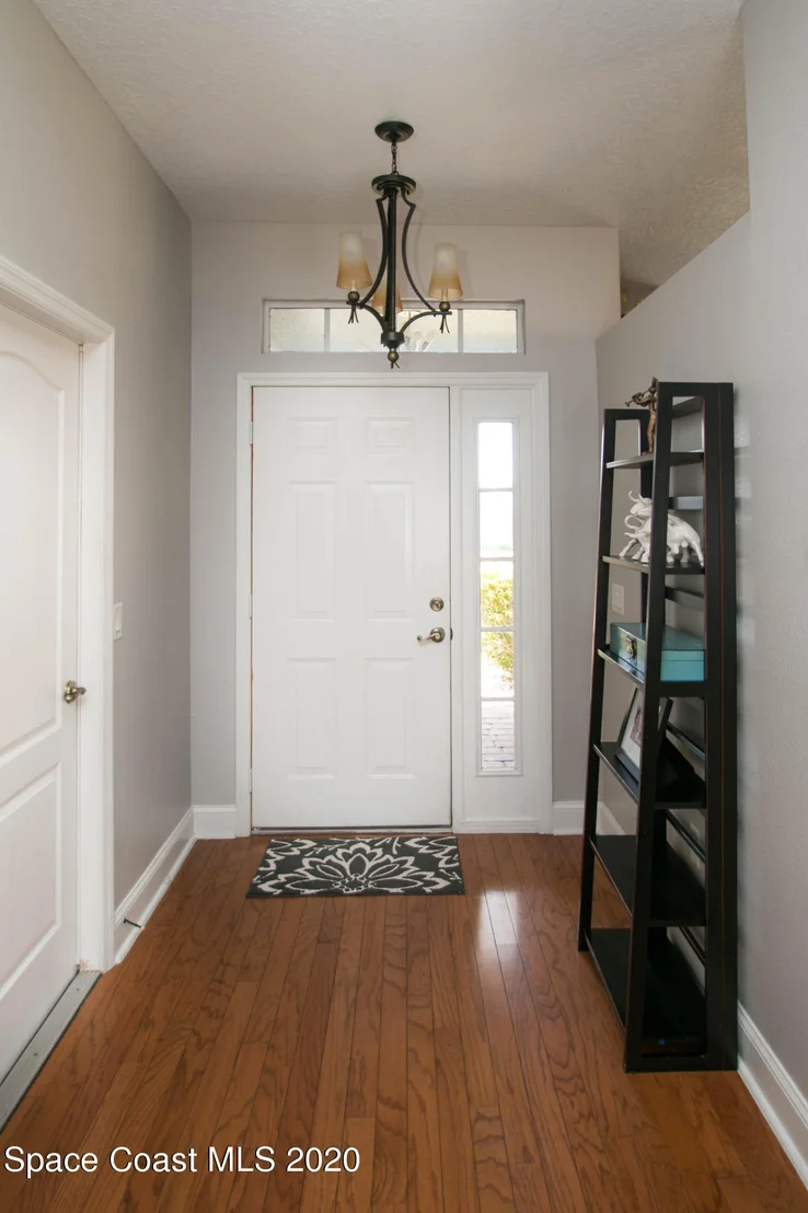 Photo of 1410 Bridgeport Circle