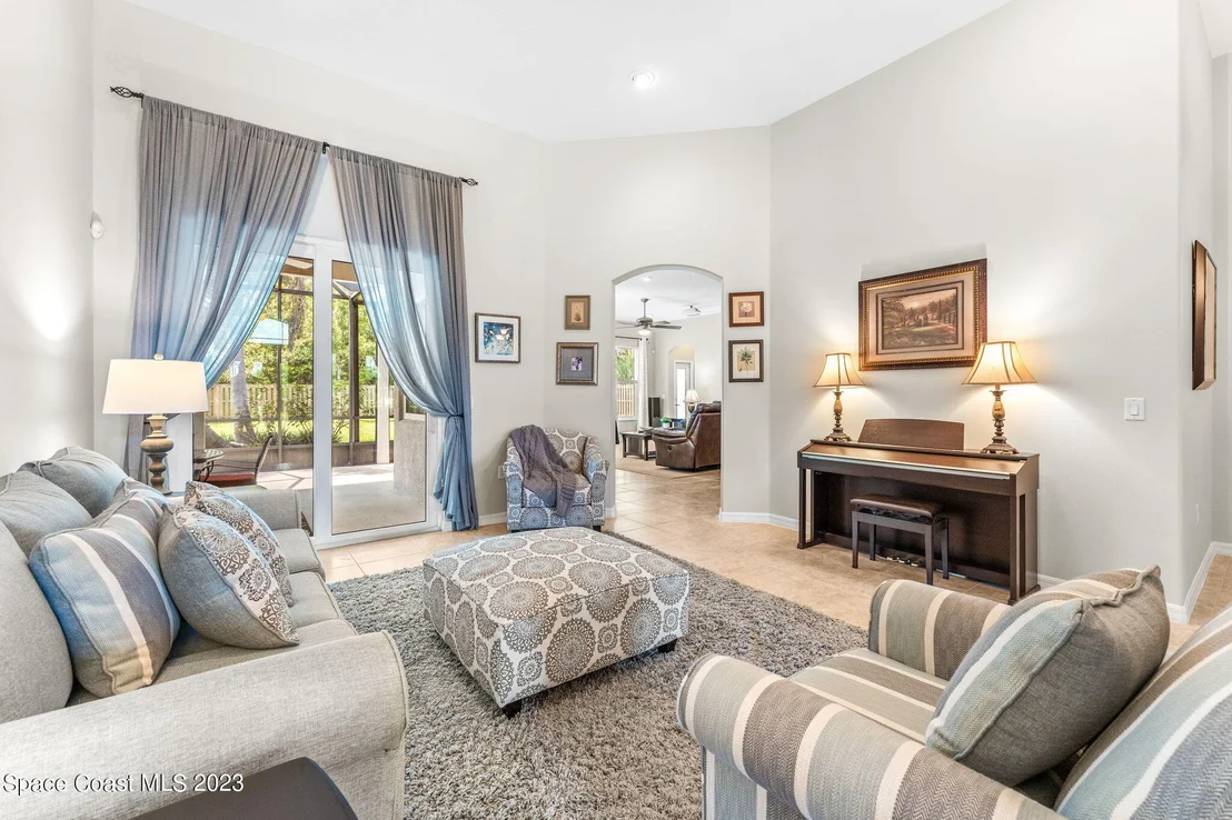 Photo of 2275 Botanica Circle