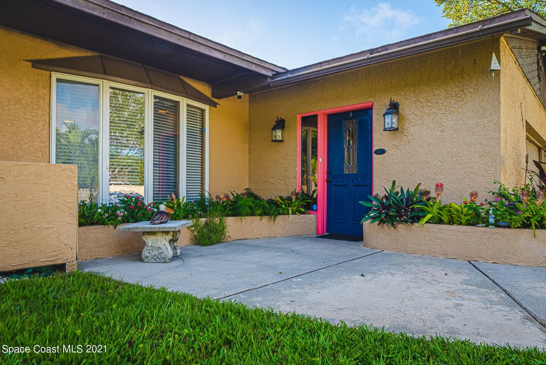 Photo of 1545 Echo Drive
