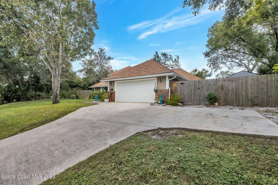 Photo of 414 Westchester Drive