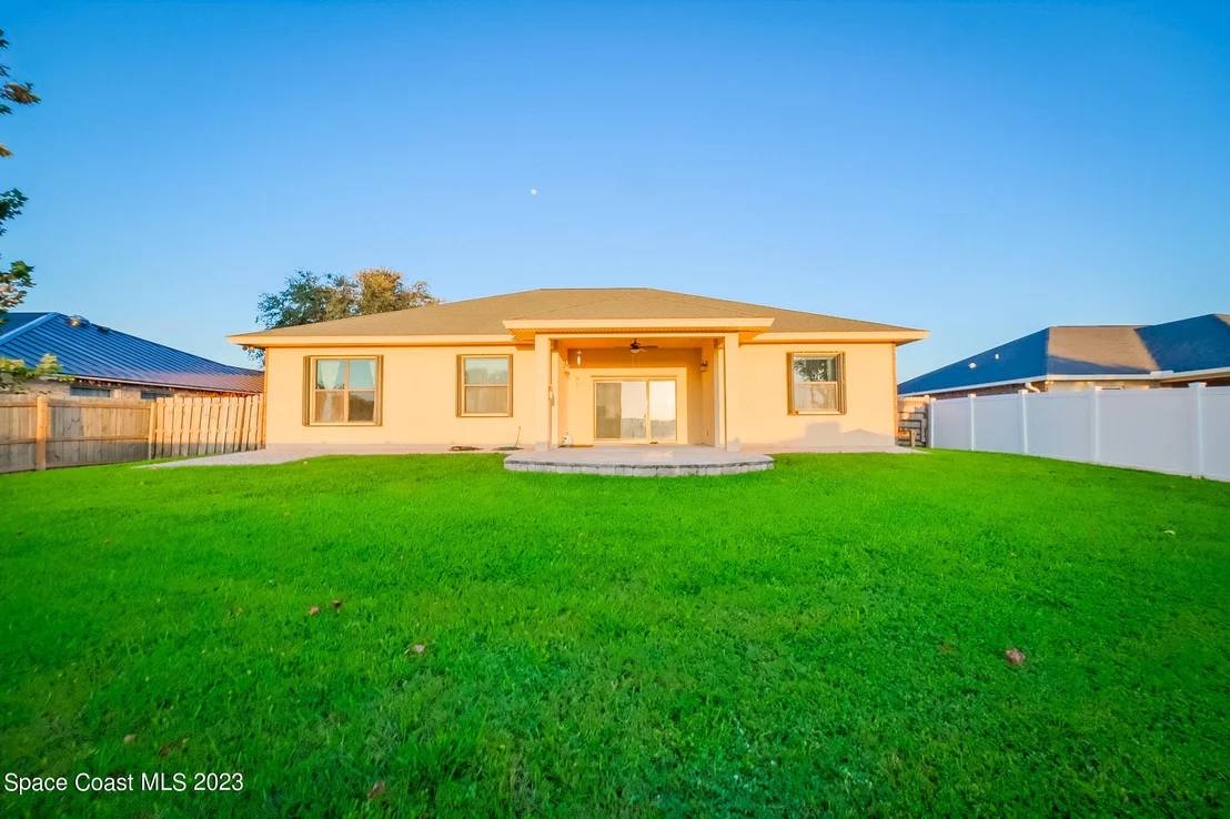 Photo of 109 Palm Circle