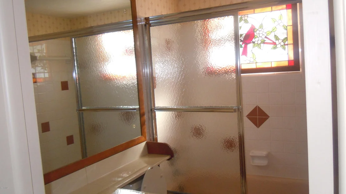Photo of 910 Kings Post Road