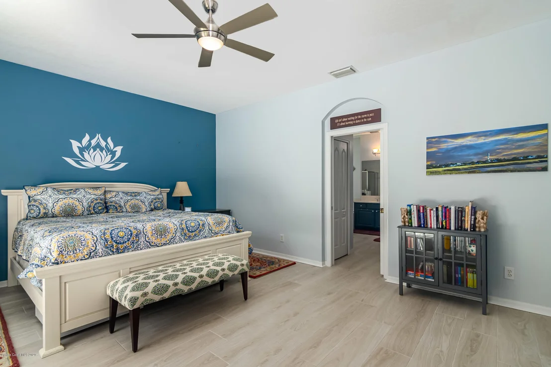 Photo of 5845 Newbury Circle
