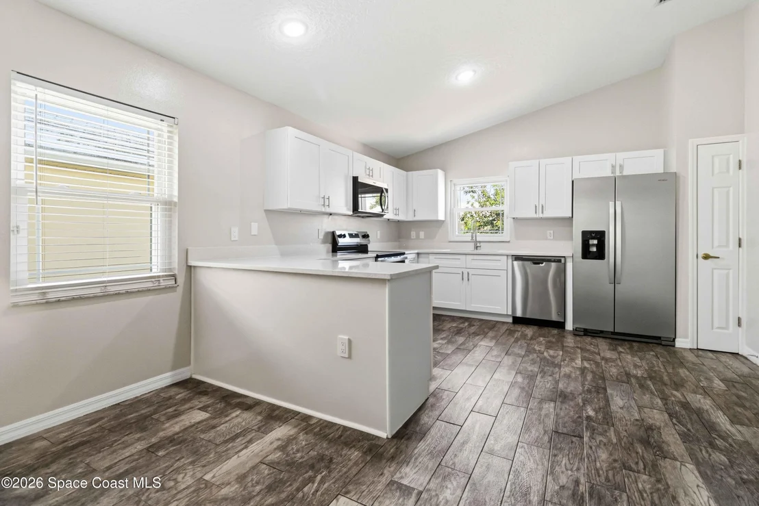 Photo of 1253 Goldenrod Circle NE
