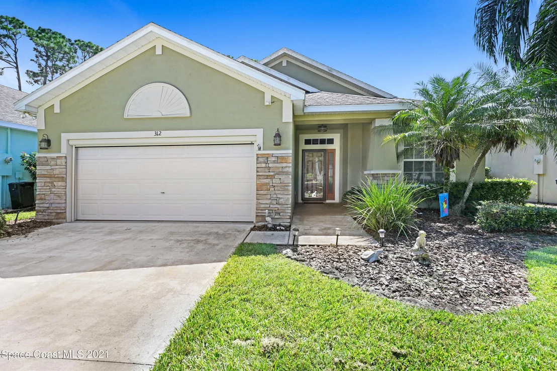 Photo of 312 Waterside Circle
