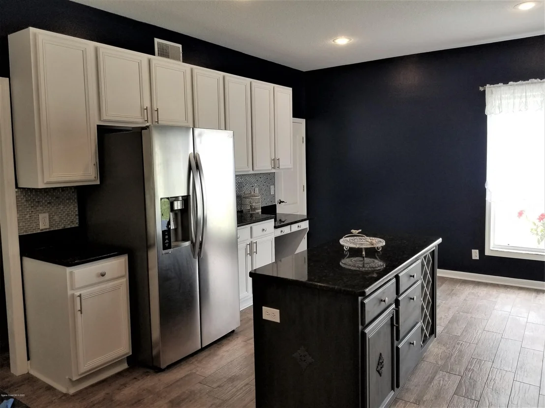 Photo of 667 Autumn Glen Drive