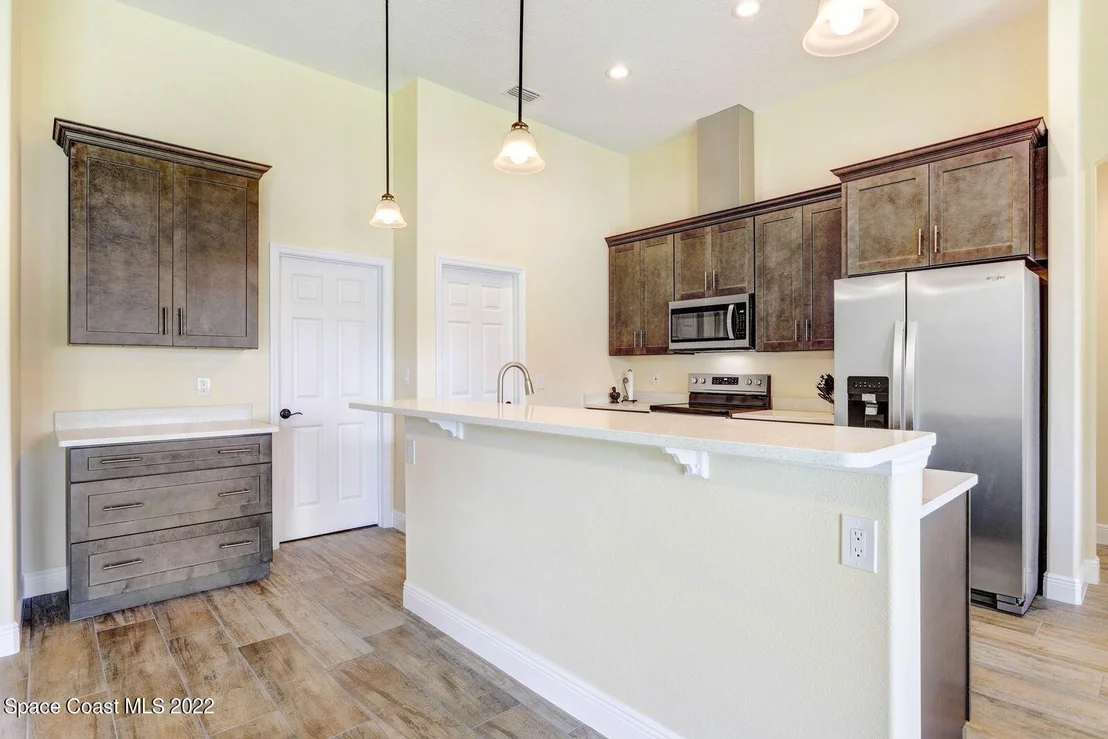 Photo of 335 Pine Boulevard