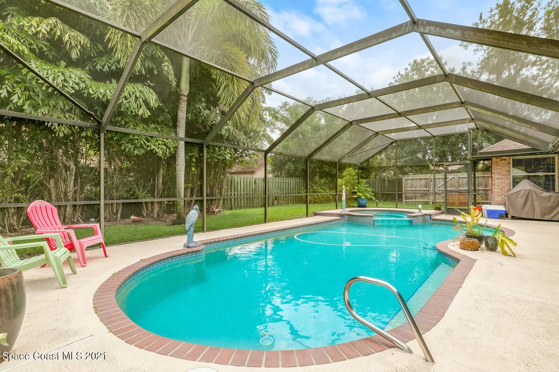 Photo of 654 Hummingbird Drive