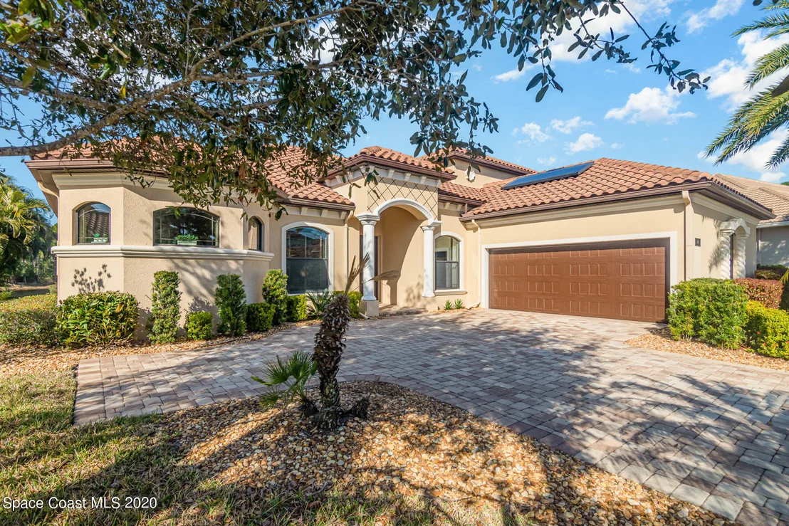 Photo of 1472 Tralee Bay Avenue