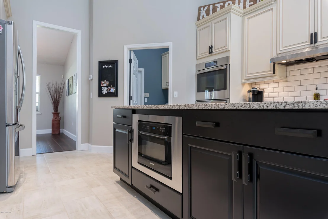 Photo of 4587 Canard Road