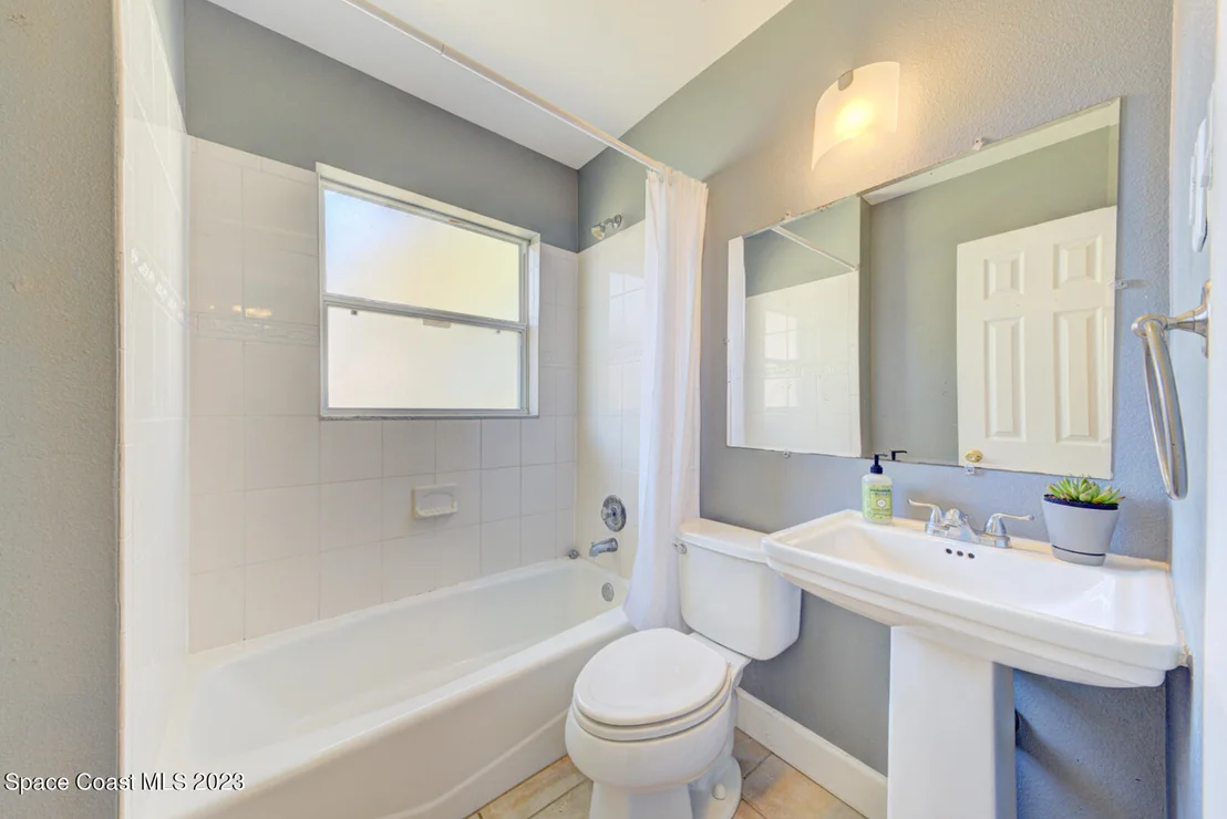 Photo of 114 Orange Avenue
