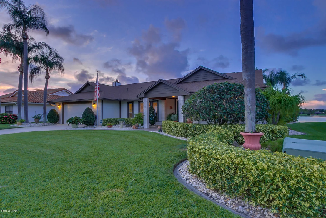 Photo of 529 Crystal Lake Drive