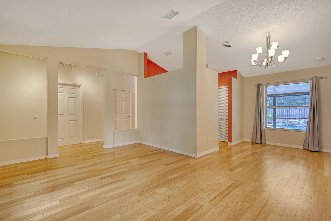 Photo of 649 Sandpiper Circle