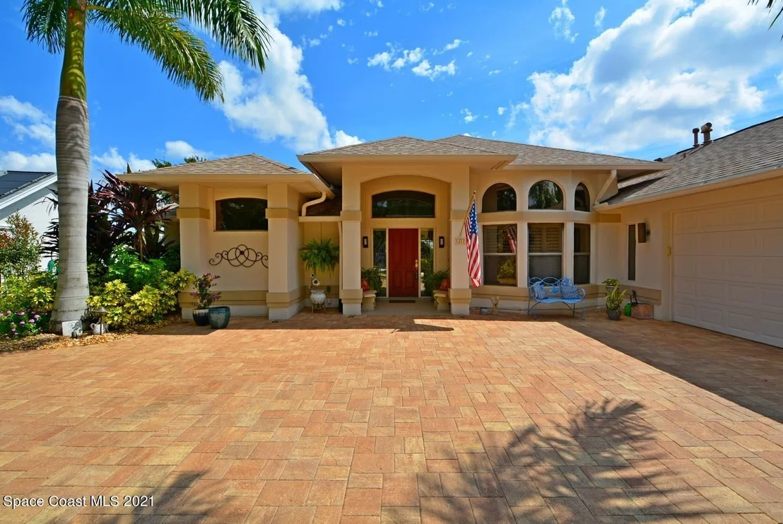Photo of 1377 Silver Lake Drive