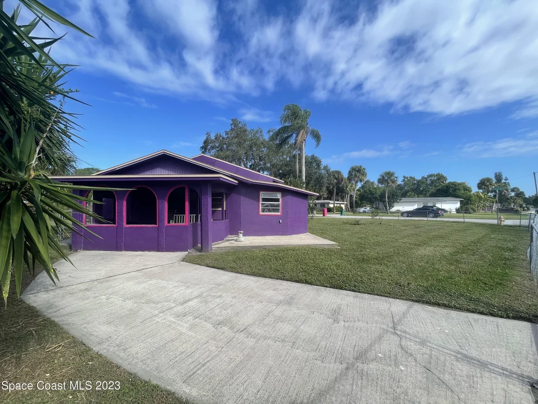 Photo of 723 Ixora Avenue