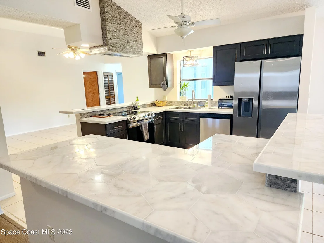 Photo of 2777 Nobility Avenue
