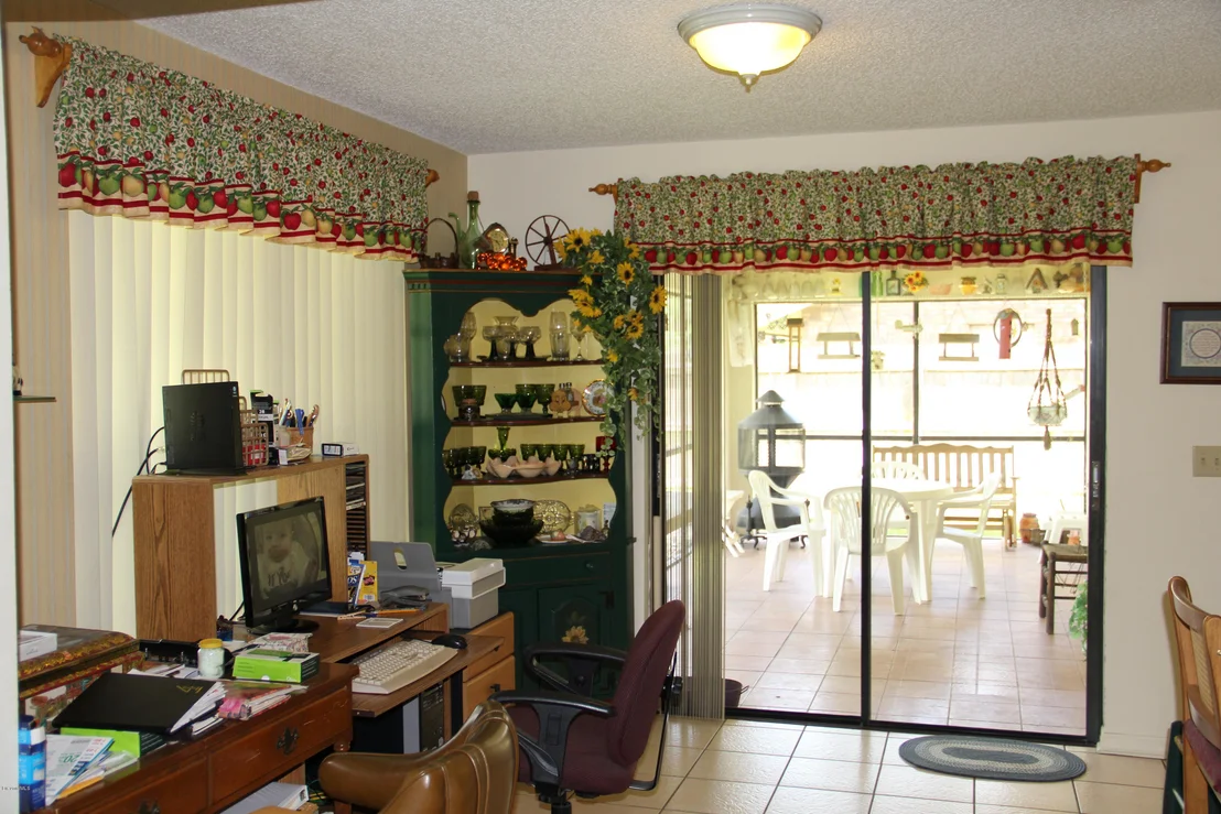 Photo of 2544 Park Place Boulevard
