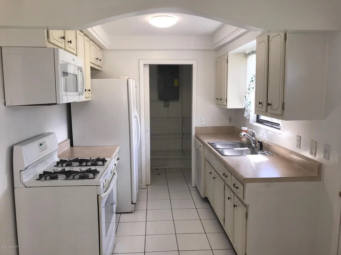 Photo of 2591 Locksley Road