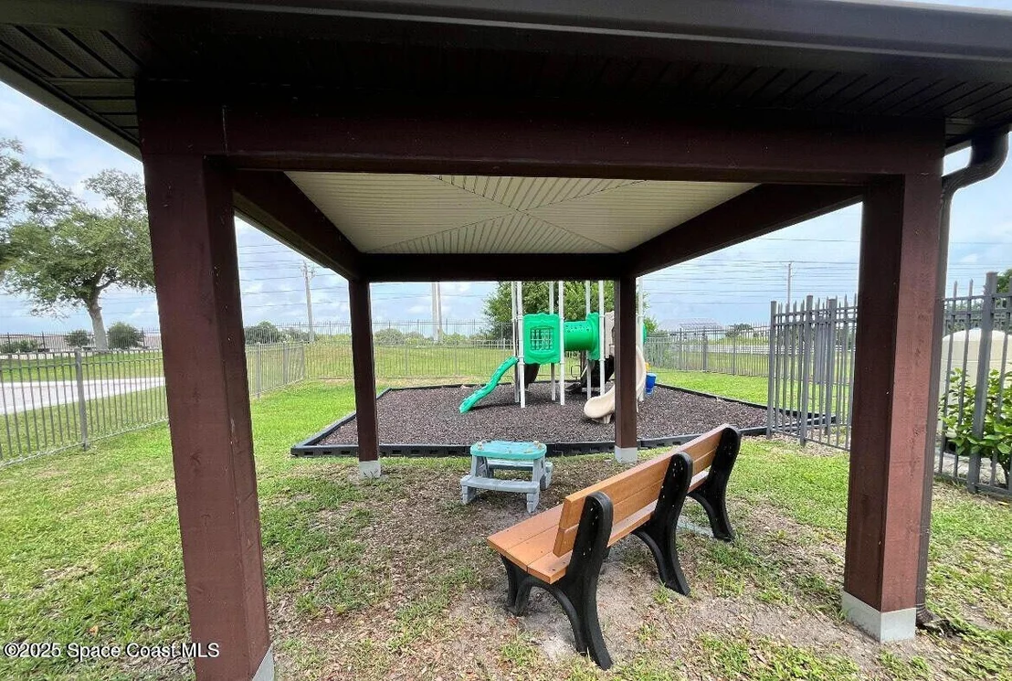 Photo of Unit 103 at 975 Luminary Circle