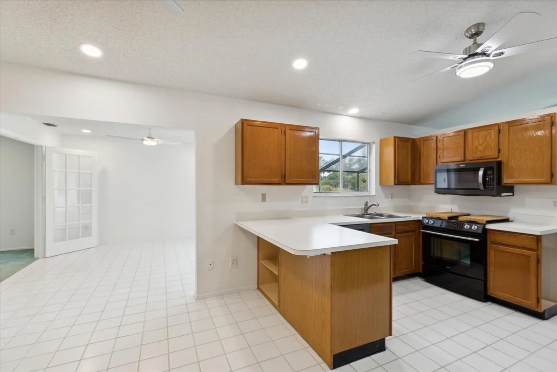 Photo of 1270 Meadowbrook Road NE