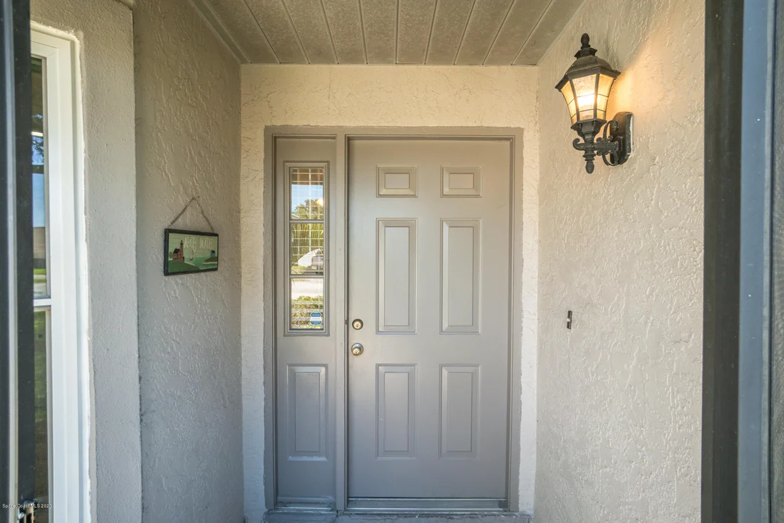 Photo of 818 Pine Shadows Avenue