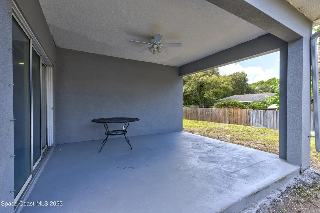 Photo of 6590 Fuller Avenue