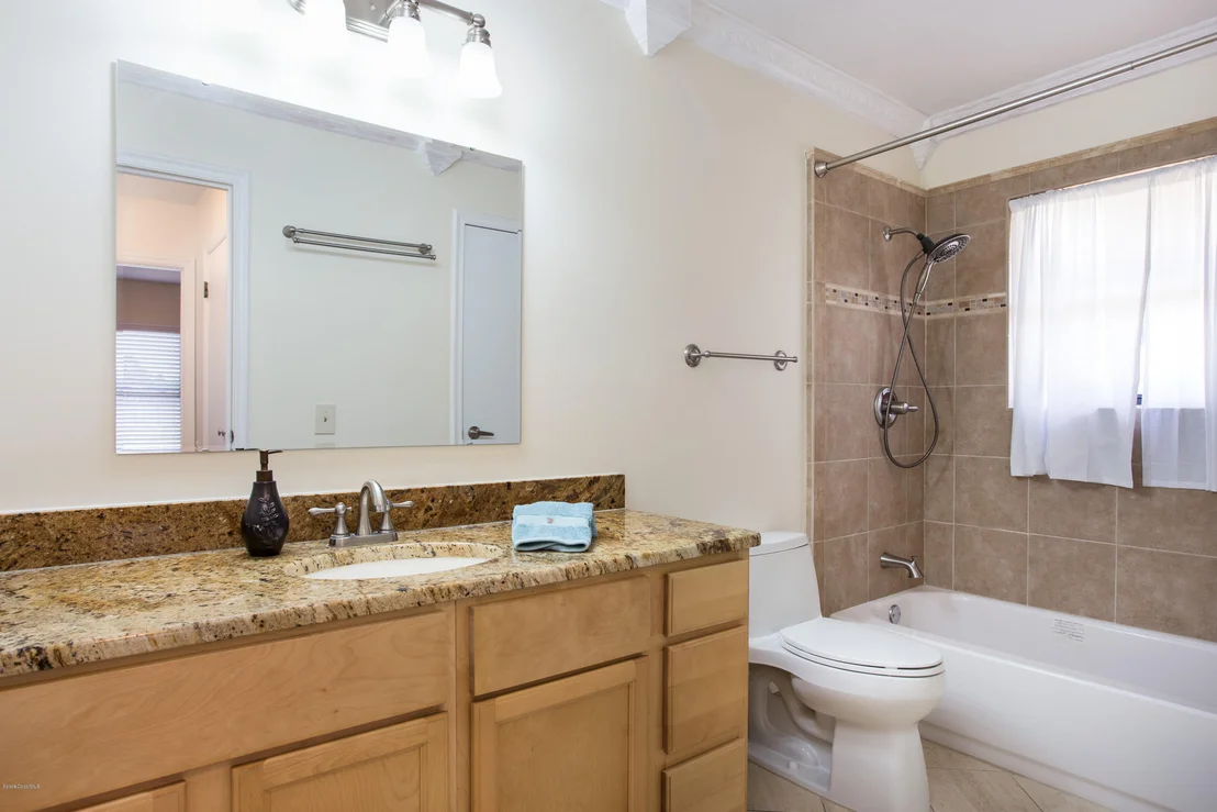 Photo of 2120 Bridle Path