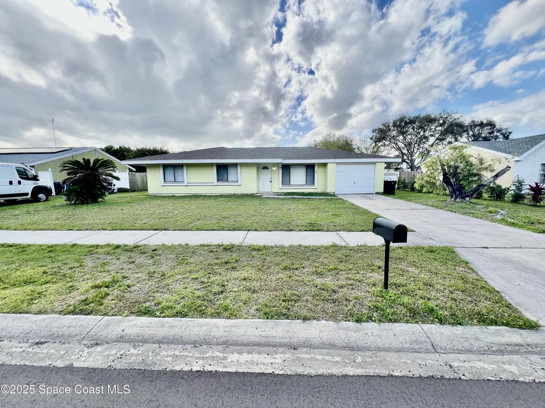 Photo of 1100 Hooper Avenue NE