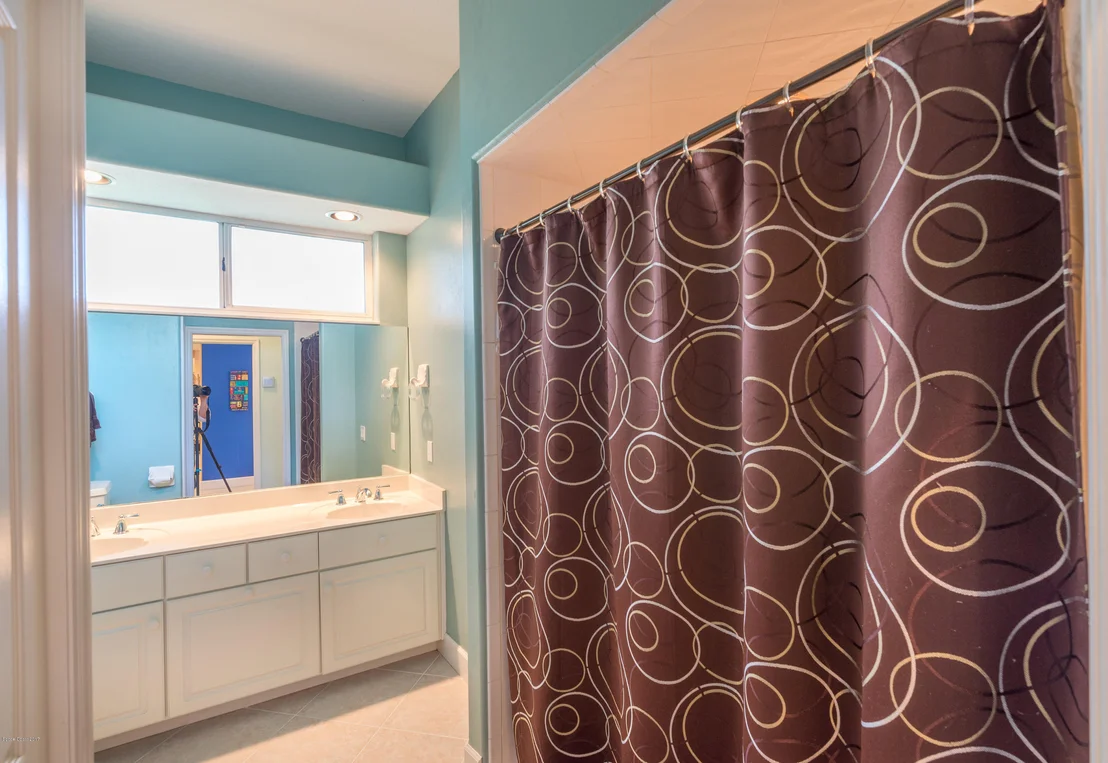 Photo of 385 Normandy Drive